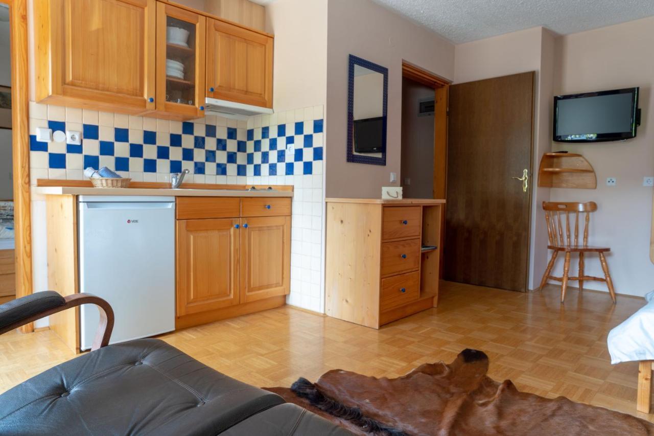 בוהין Apartments Maja By The River מראה חיצוני תמונה