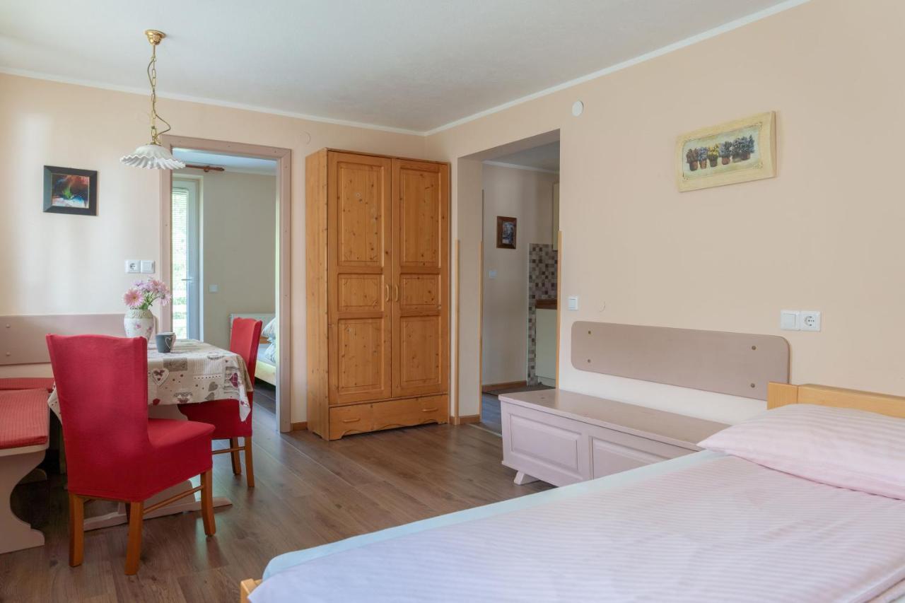 בוהין Apartments Maja By The River מראה חיצוני תמונה