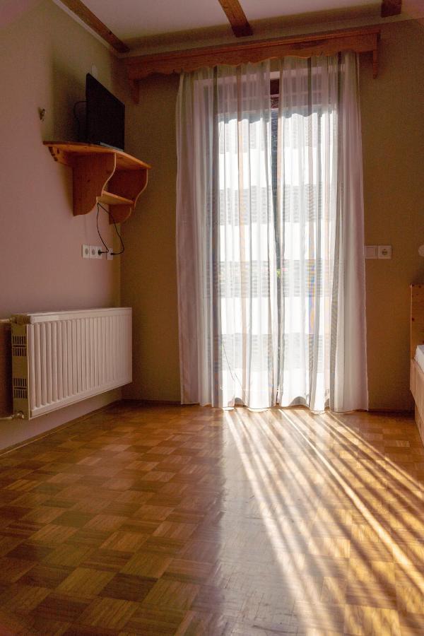 בוהין Apartments Maja By The River מראה חיצוני תמונה